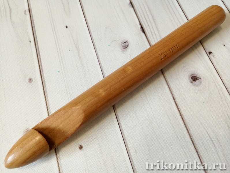 Крючок деревянный 20мм